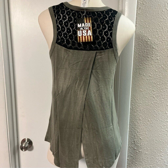 Biker tank top embossed w sequins and lace by Liberty - Picture 5 of 12